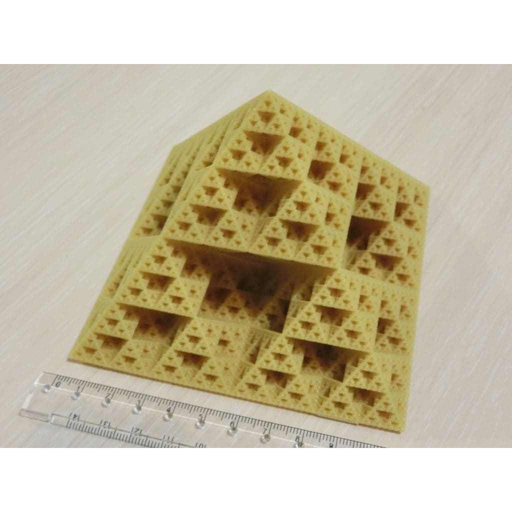 Figura 3D personalizada de Fractal Pyramid with Continuous Cross-section · Educación en PLA
