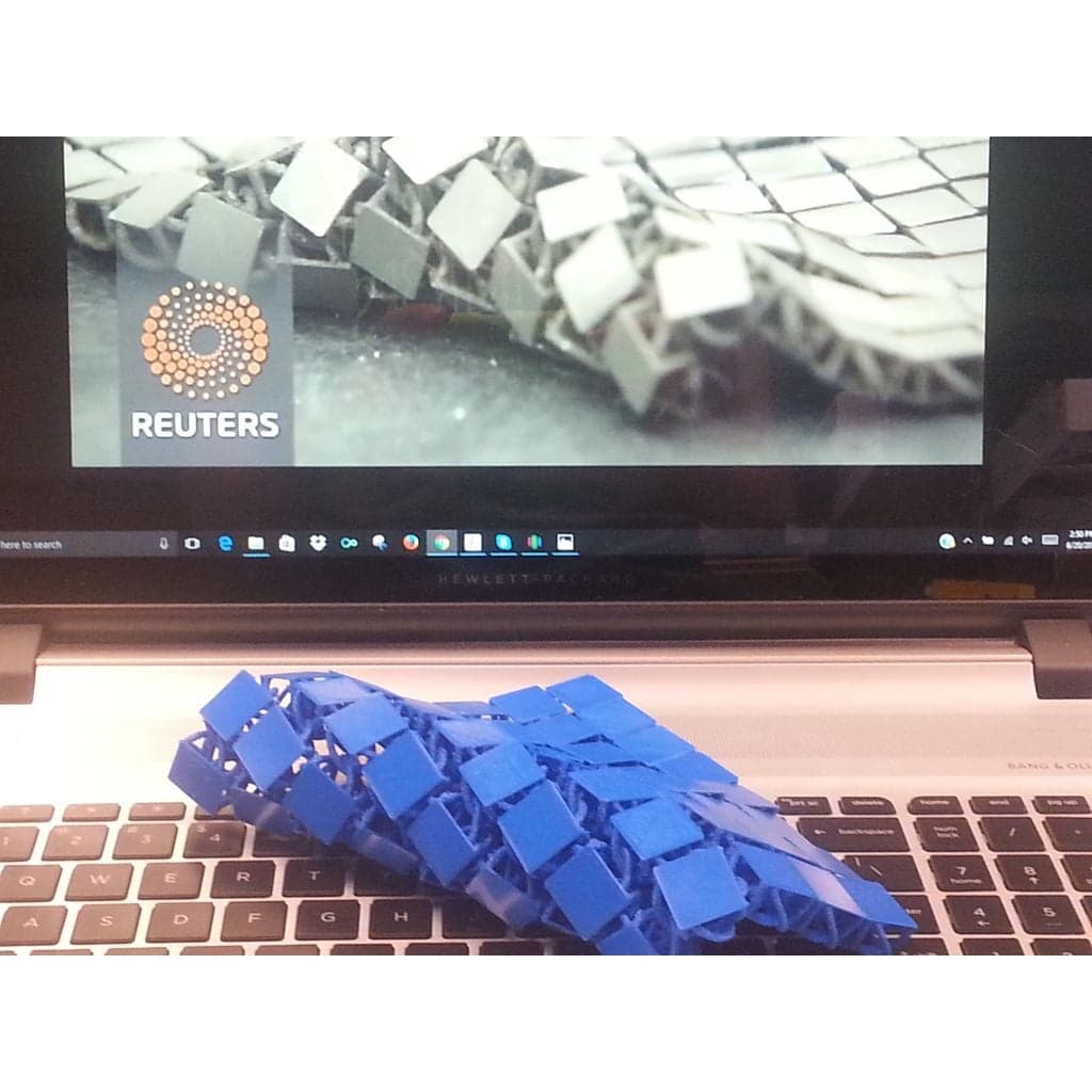 Figura 3D personalizada de NASA Chainmail Fabric · Educación en PLA
